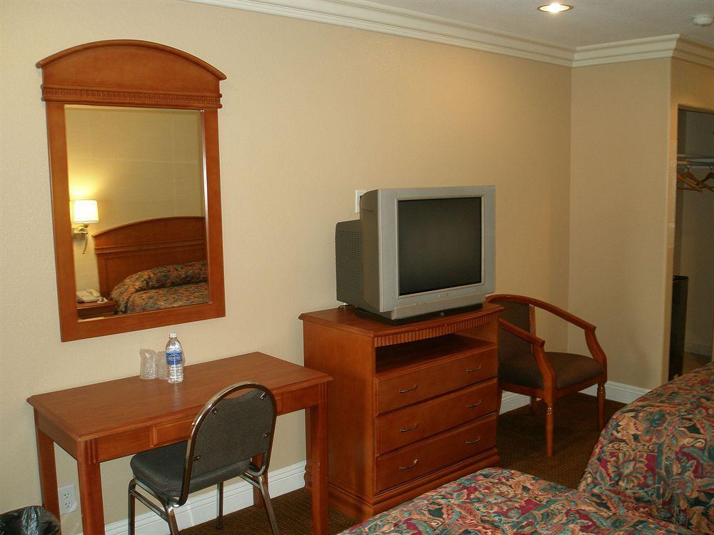 Hyland Inn Brea Habitación foto